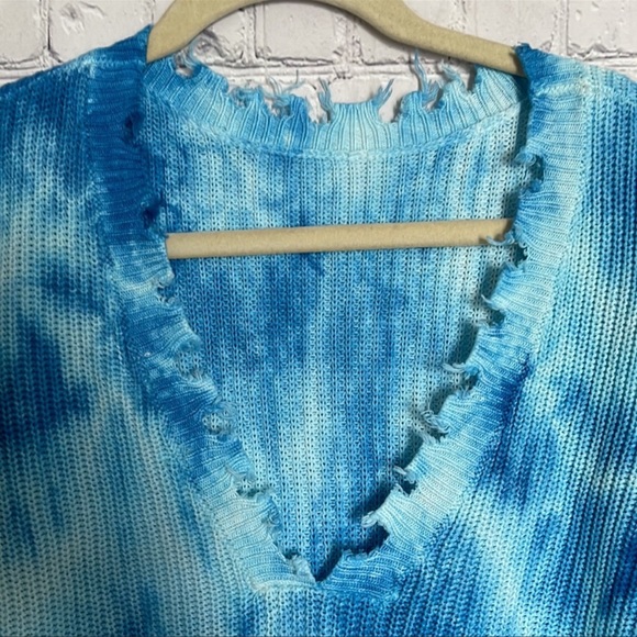 New! Fate Tye Dye Sweater - Picture 7 of 9